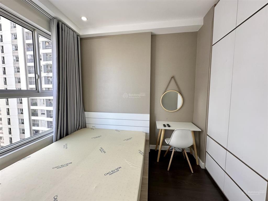 Cho thuê căn hộ 2pn/2wc, 73m2, căn góc, giá chỉ 18 triệu bao phí quản lý   0901 632 ***