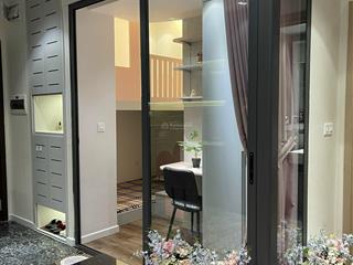 Cần bán gấp!! căn hộ 2pn/1wc, 57m2, đẹp có nội thất, có hđ thuê   0901 632 *** xuân