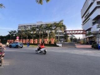 Bán toà căn hộ khu fpt đà nẵng, ngay đh fpt, gồm 12 phòng đầy đủ nội thất.  my 0935 872 ***