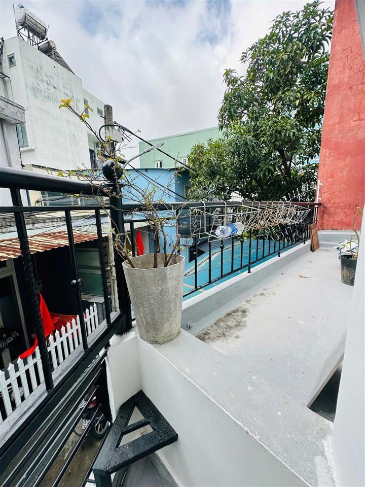 Bán nhà kiệt ô tô phạm cự lượng, an hải, đà nẵng, gần ngay cầu rồng giá 7,5 tỷ.  my 0935 872 ***.