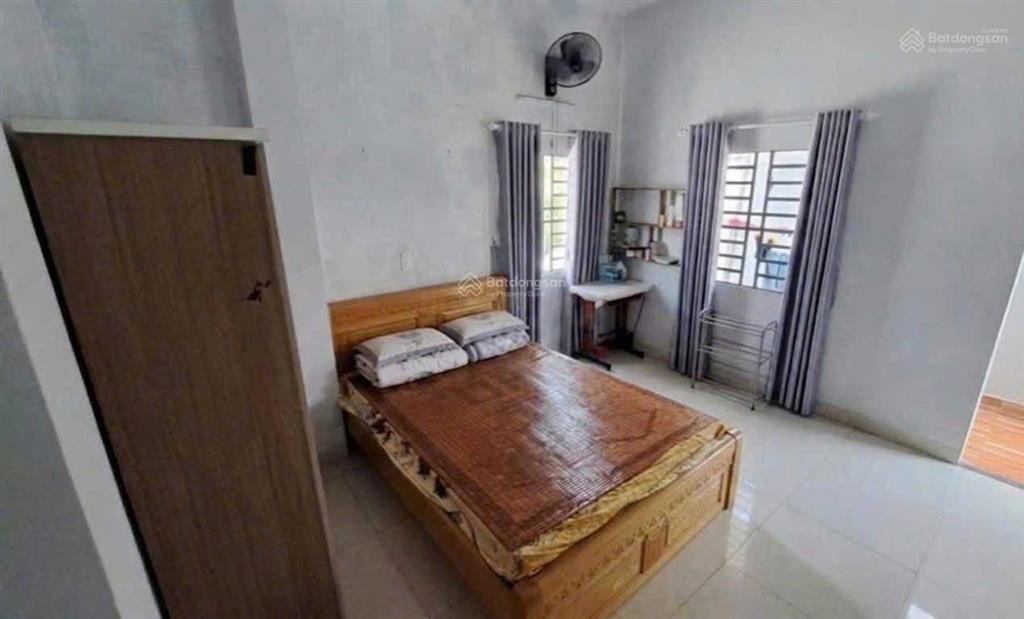 Cho thuê nhà 3 tầng kiệt hoàng hoa thám, thanh khê, đà nẵng giá 7tr/ tháng.  my 0935 872 ***.