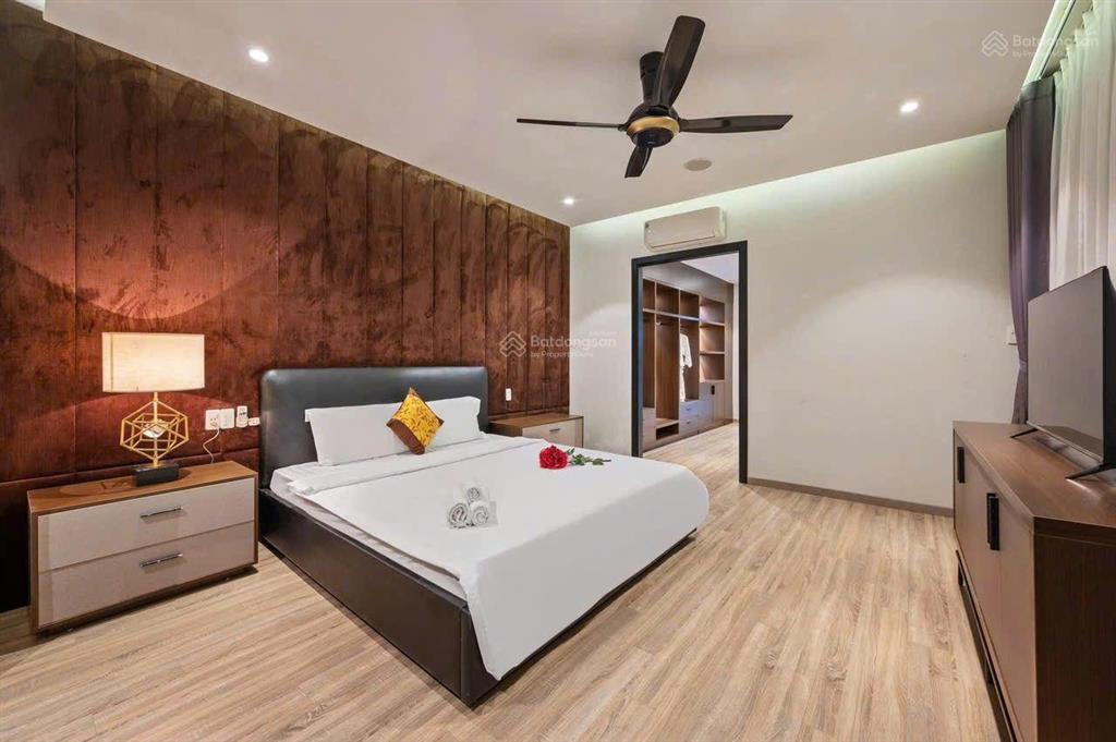 Cho thuê villa view sông đường nguyễn đình thi, hoà xuân, đà nẵng.  my 0935 872 *** xem nhà.