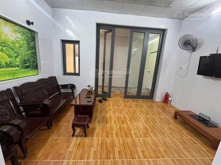 Cho thuê nhà kiệt nguyễn chí thanh, hải châu, đà nẵng giá thuê 8 triệu/ tháng.  my 0935 872 ***