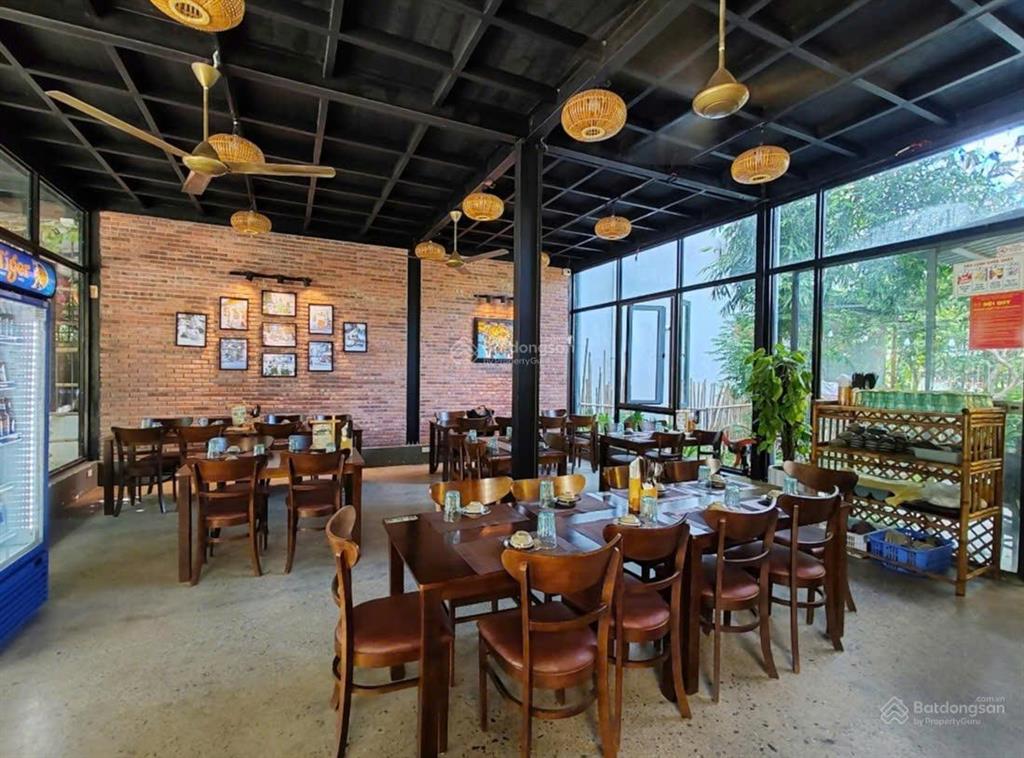 Cho thuê hoặc sang nhượng nhà hàng view sông cạnh ngay phố cổ hội an