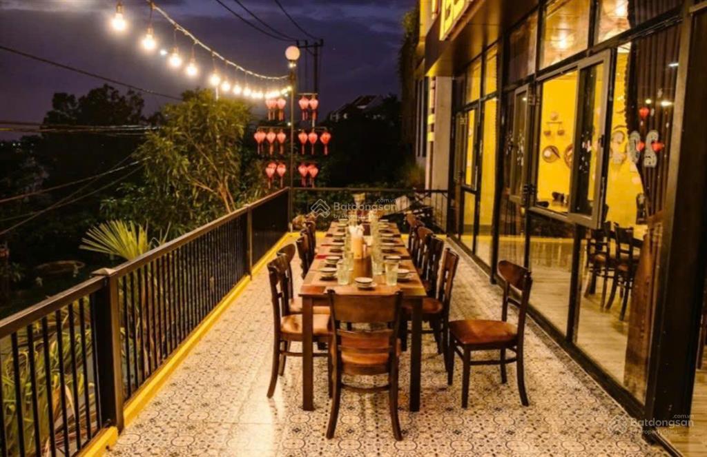 Cho thuê hoặc sang nhượng nhà hàng view sông cạnh ngay phố cổ hội an