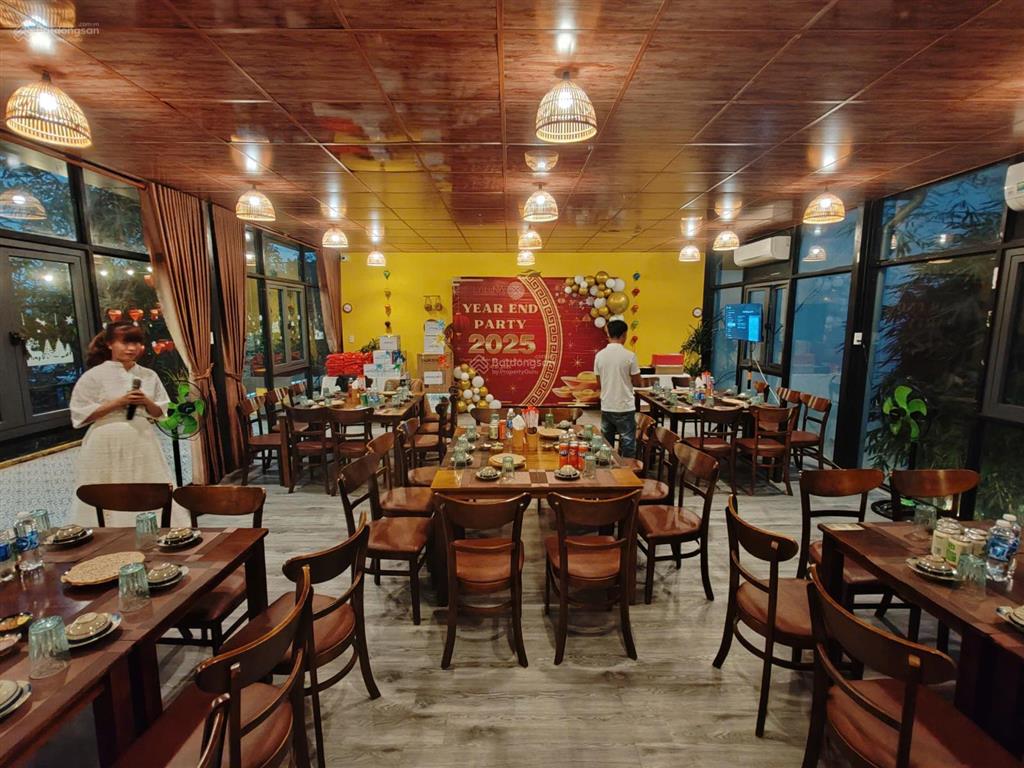 Cho thuê hoặc sang nhượng nhà hàng view sông cạnh ngay phố cổ hội an