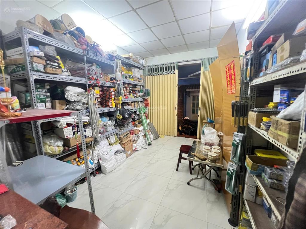 Bán nhà đường học lạc quận 5, dt 47,62m2, sổ đầy đủ, giá 5,6 tỷ, công chứng được ngay, có dòng tiền