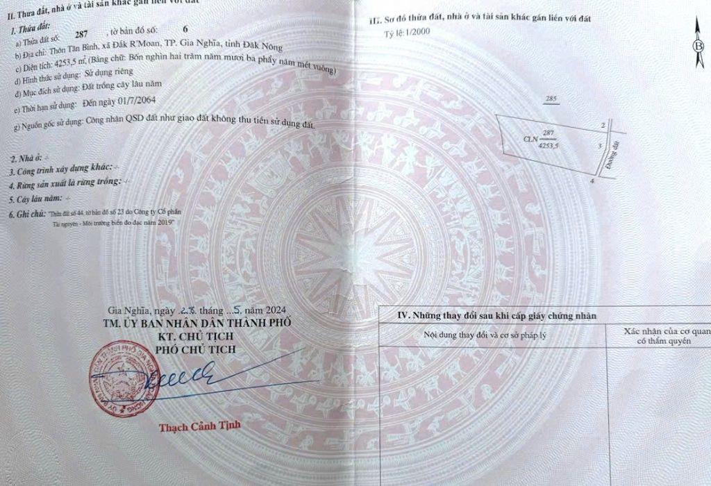 đất rẫy bằng như sân bóng, có thể vay ngân hàng hoặc phân sào thổ cư