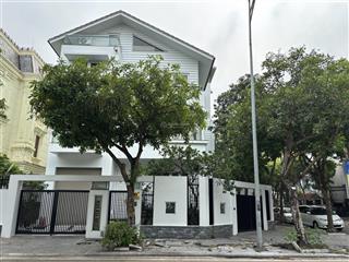 Bán biệt thự lô góc 2 mặt tiền dài 22m2 trước mặt là công viên , k bị che chắn rất thoáng mát
