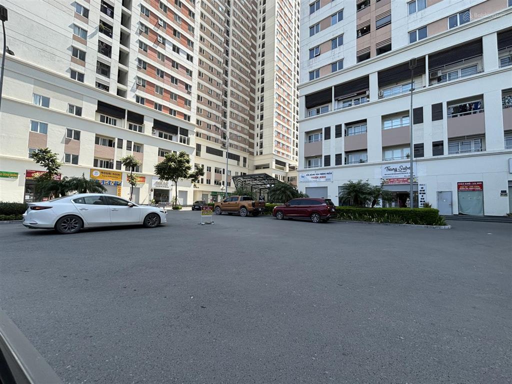 Bán shophouse 3 tầng sổ lâu dài, sở hữu vị trí đẹp nhất toà, cạnh sảnh cư dân, kinh doanh hợp lý