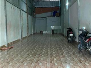 Cho thuê nhà 5x21m cấp 4 trống suốt, đ xe công kcn tân bình