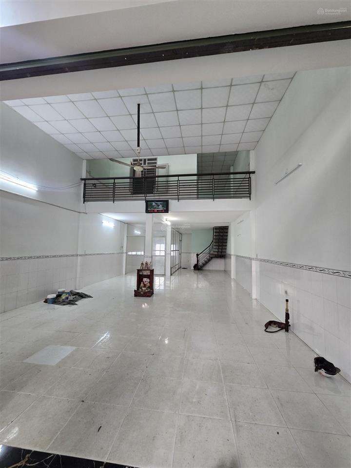 Cho thuê kho, xưởng 8x18m + gác lửng, giá 12tr/th ngay lê trọng tấn