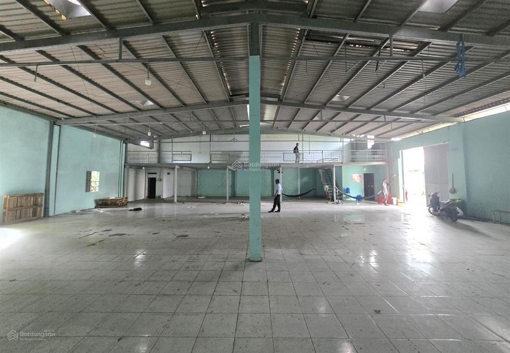Cho thuê kho, xưởng 500m2, giá 35tr/th, đường xe công 40f ngay phan văn hớn