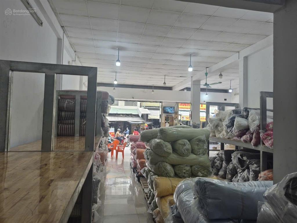 Mặt bằng kinh doanh đường phú thọ hòa 9x20m + gác lửng