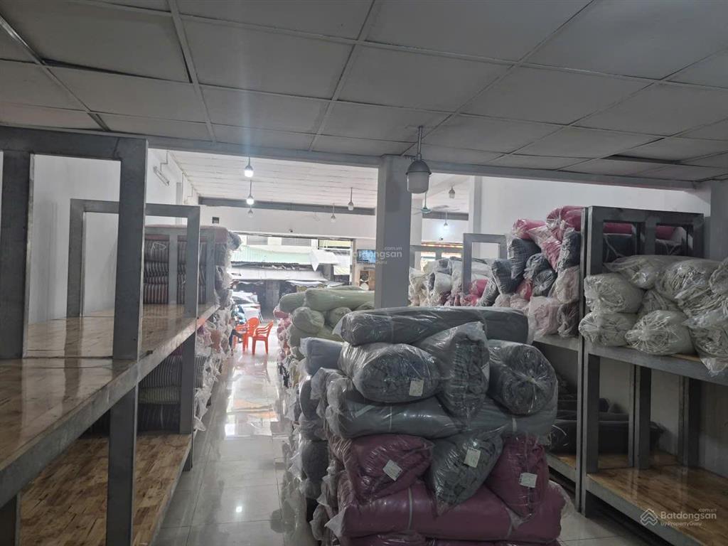 Mặt bằng kinh doanh đường phú thọ hòa 9x20m + gác lửng