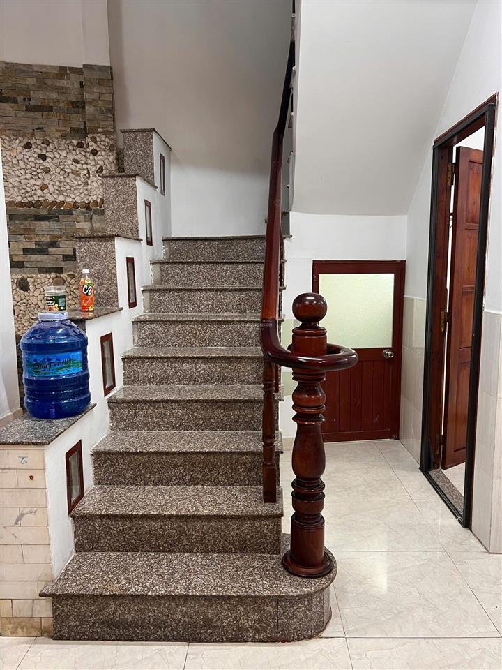 Cho thuê nhà riêng tại 81/1a đường 13, 13 triệu vnd, 140 m2, hàng hiếm tại tp hcm