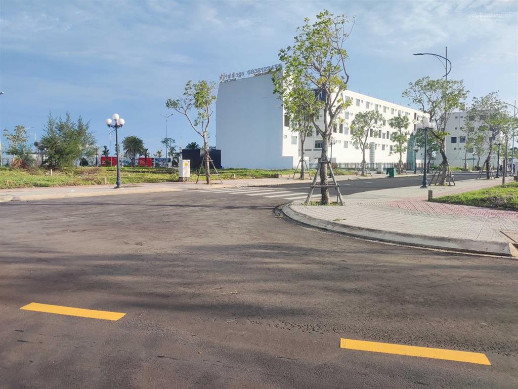 Bán nền centroria giá đầu tư cực tốt, đã có sổ hồng sẵn,  0898 808 ***