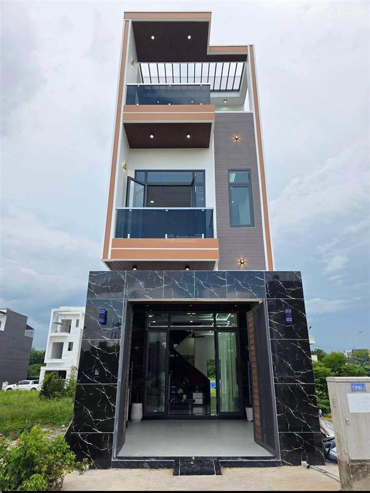 Chỉ 3,3 tỷ nhà đẹp gần kcn nam tân uyên tp  hcm. có thể khai thác cho thuê khoảng 10 triệu/tháng