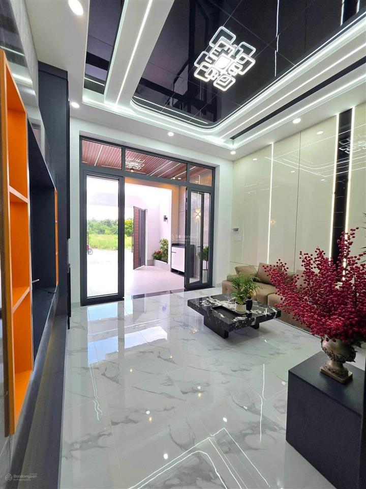 Chỉ 3,3 tỷ nhà đẹp gần kcn nam tân uyên tp  hcm. có thể khai thác cho thuê khoảng 10 triệu/tháng