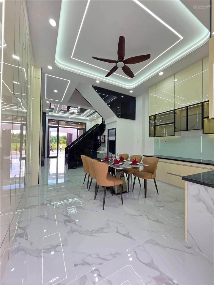 Chỉ 3,3 tỷ nhà đẹp gần kcn nam tân uyên tp  hcm. có thể khai thác cho thuê khoảng 10 triệu/tháng