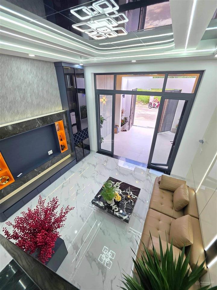 Chỉ 3,3 tỷ nhà đẹp gần kcn nam tân uyên tp  hcm. có thể khai thác cho thuê khoảng 10 triệu/tháng