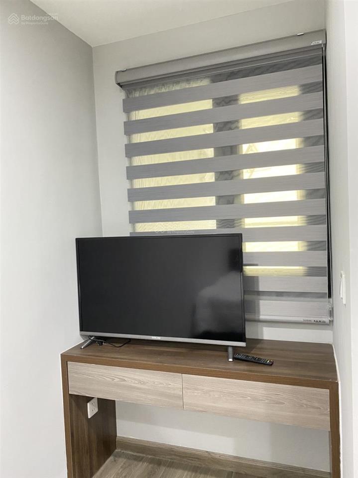 Bán căn 2pn hướng đông bắc giá 5 tỷ,  091383888