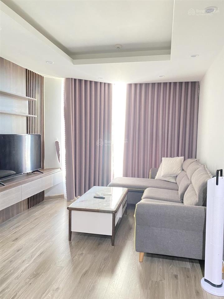 Bán căn 2pn hướng đông bắc giá 5 tỷ,  091383888