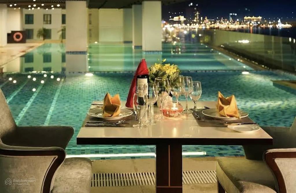 Bán căn view phố giá 1,750 tỷ đang cho thuê 16,5 triệu/tháng  0901 383 ***