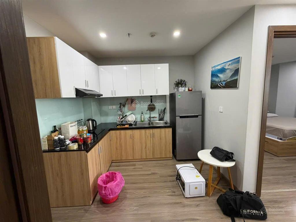 Bán căn 64m thông thủy tầng trung view đông nam mát, giá 5.4tỷ, đang cho thuê 14tr/  0901 383 ***