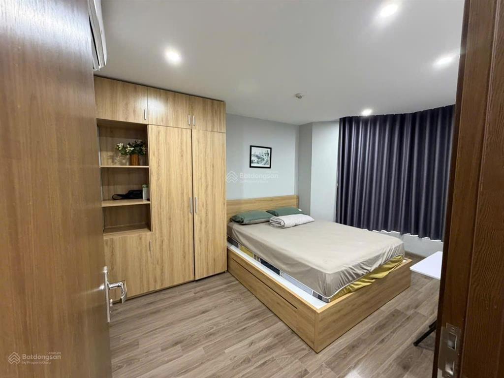 Bán căn 64m thông thủy tầng trung view đông nam mát, giá 5.4tỷ, đang cho thuê 14tr/  0901 383 ***