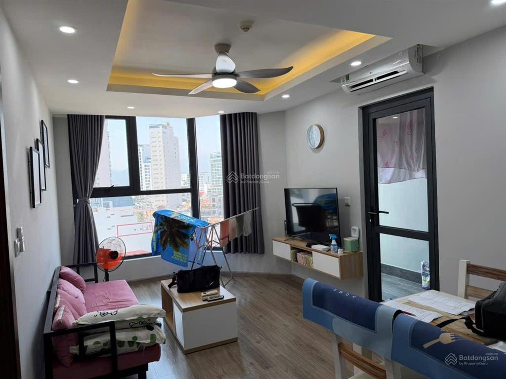 Bán căn 64m thông thủy tầng trung view đông nam mát, giá 5.4tỷ, đang cho thuê 14tr/  0901 383 ***