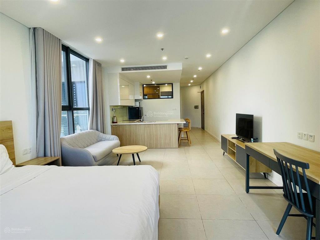 Kẹt tiền bán căn 65m2 loại 1 pn + view đông nam giá 3,7 tỷ, rẻ hơn thị trường mấy trăm triệu