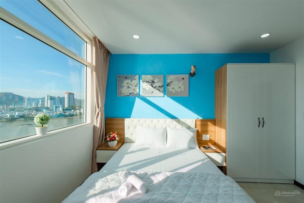 Bán căn view biển full nội thất giá 2,65 tỷ.
 xem nhà và tư vấn 0901 383 ***