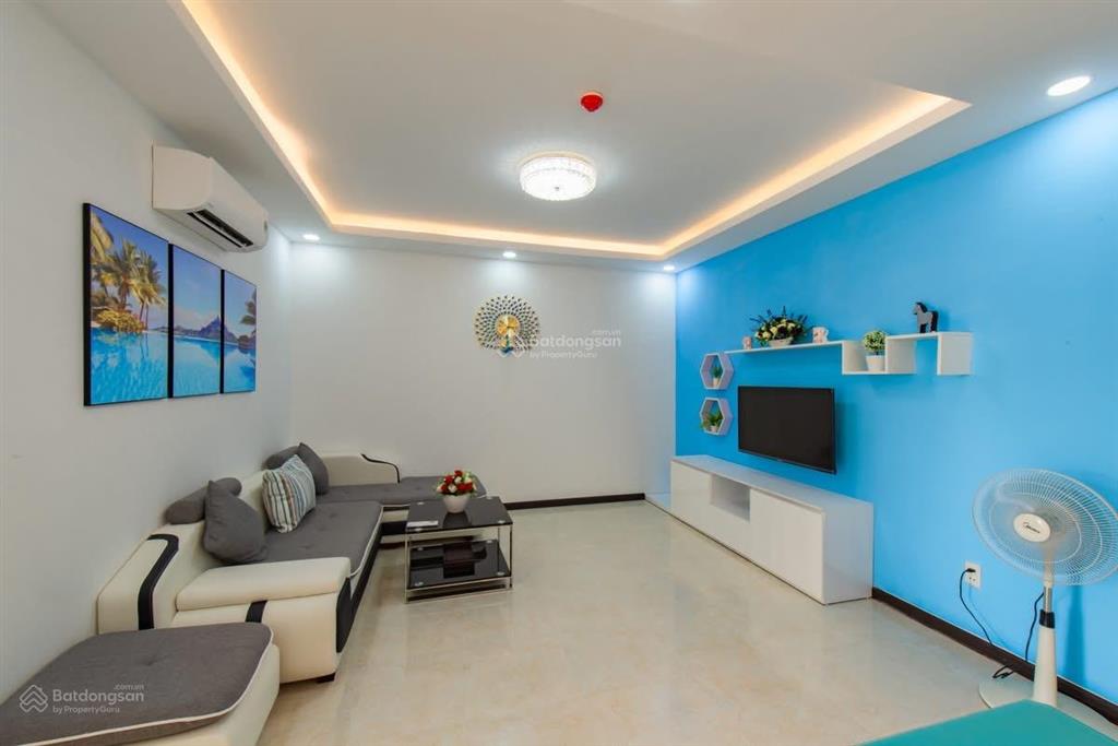 Bán căn view biển full nội thất giá 2,65 tỷ.
 xem nhà và tư vấn 0901 383 ***