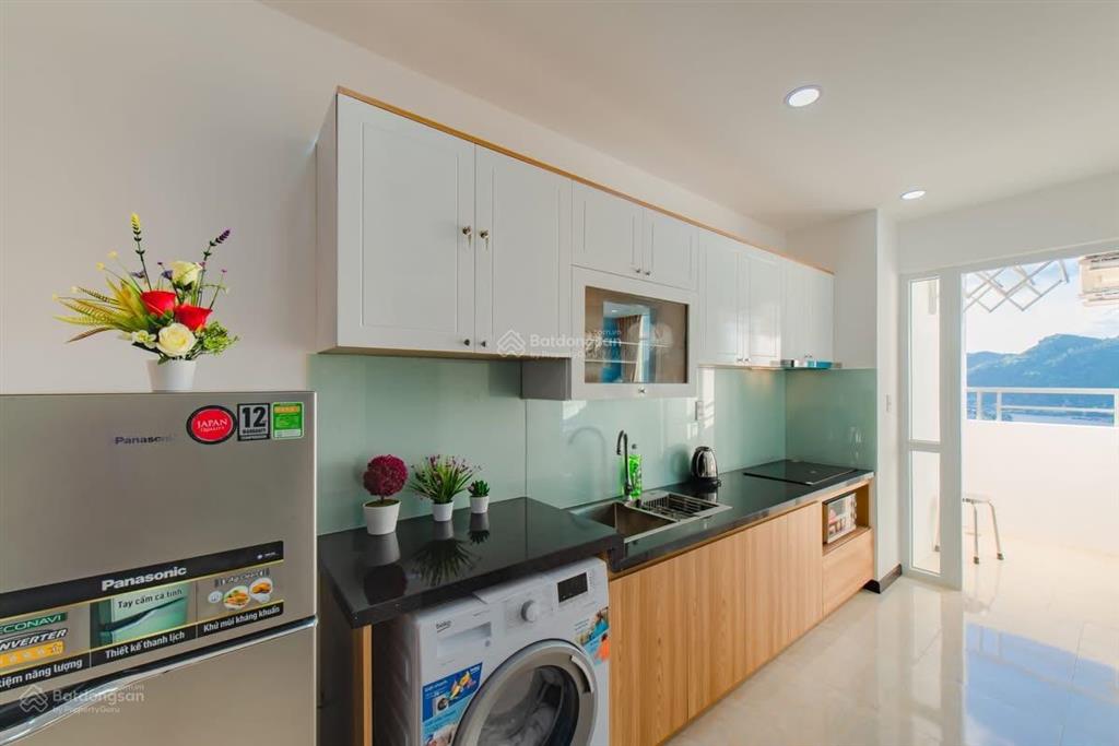 Bán căn view biển full nội thất giá 2,65 tỷ.
 xem nhà và tư vấn 0901 383 ***