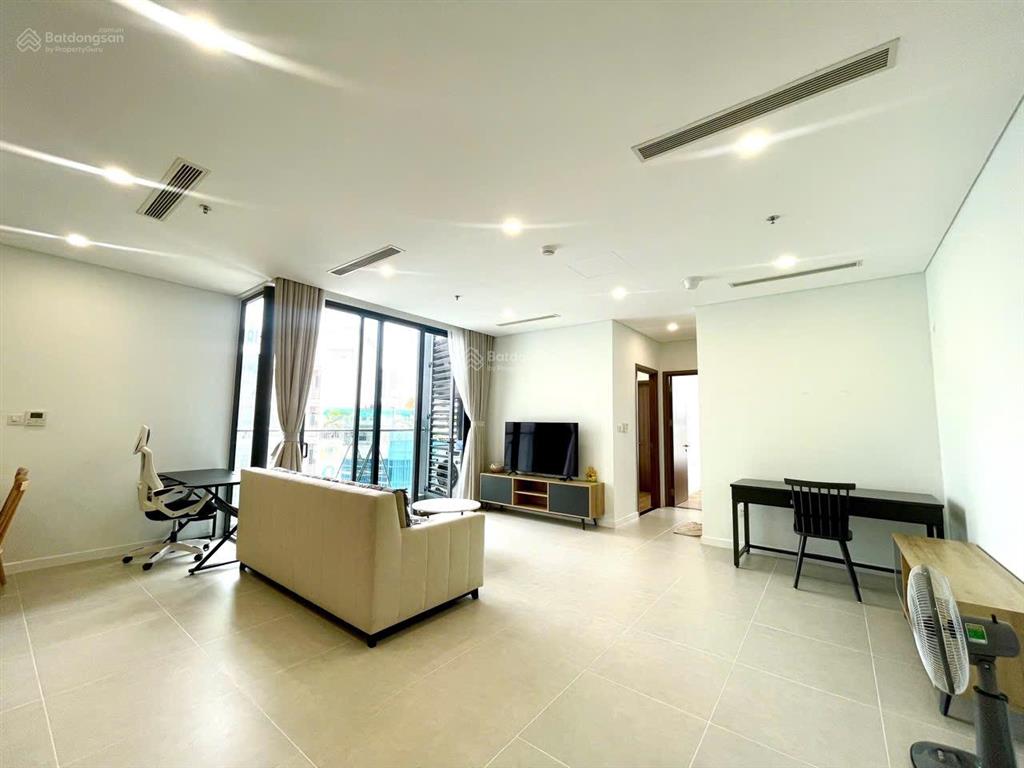 Bán căn 2 phòng ngủ view đông nam, đang có dòng tiền 20tr/tháng  0901 383 ***