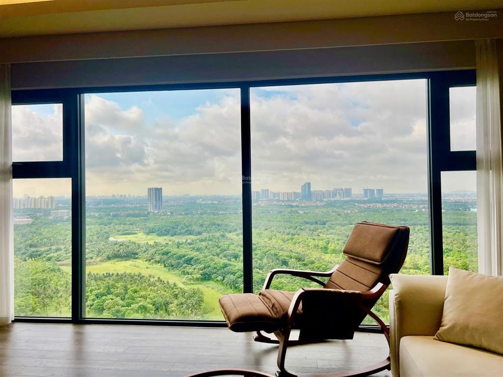 Bán căn hộ sky villas, thang máy riêng, view toàn bộ sân golf 18 hố, giá 20 tỷ thương lượng