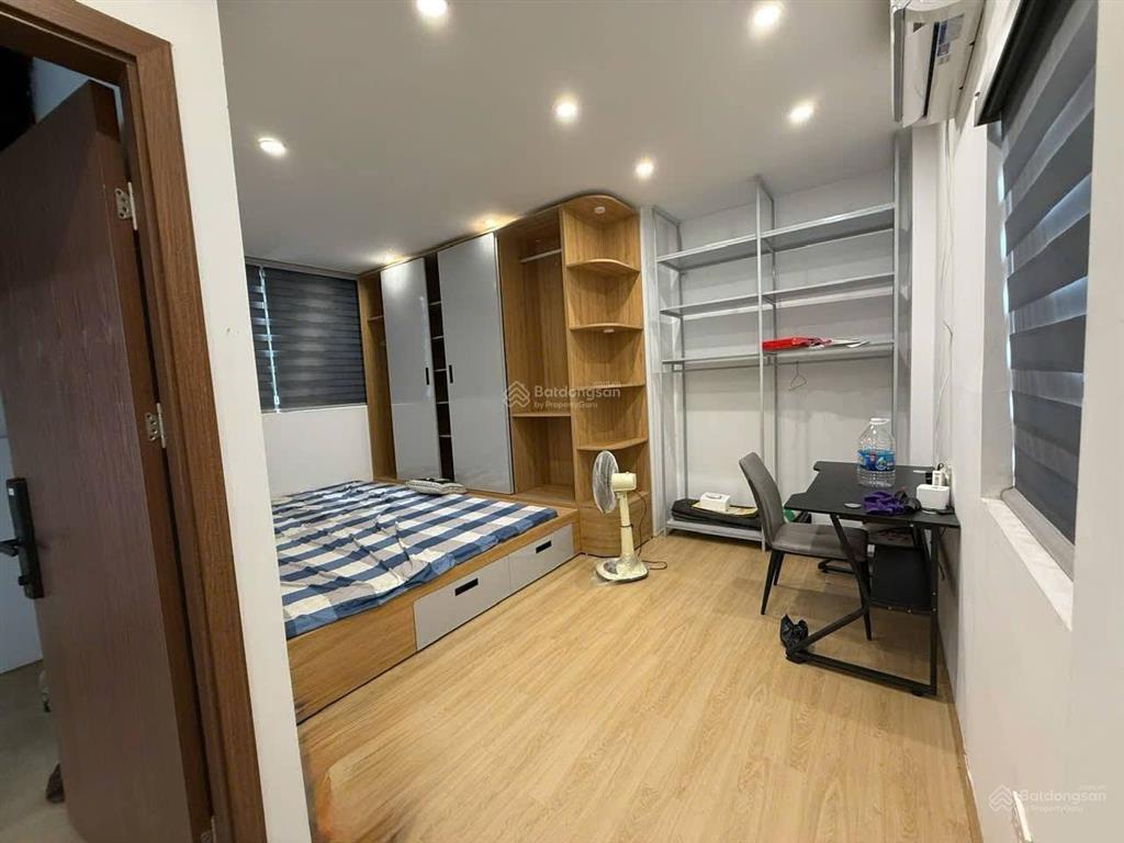 Trần cung  cầu giấy. 92m2 x 7 tầng  mặt tiền 4m  giá 14,5 tỷ đang cho thuê 45tr/th