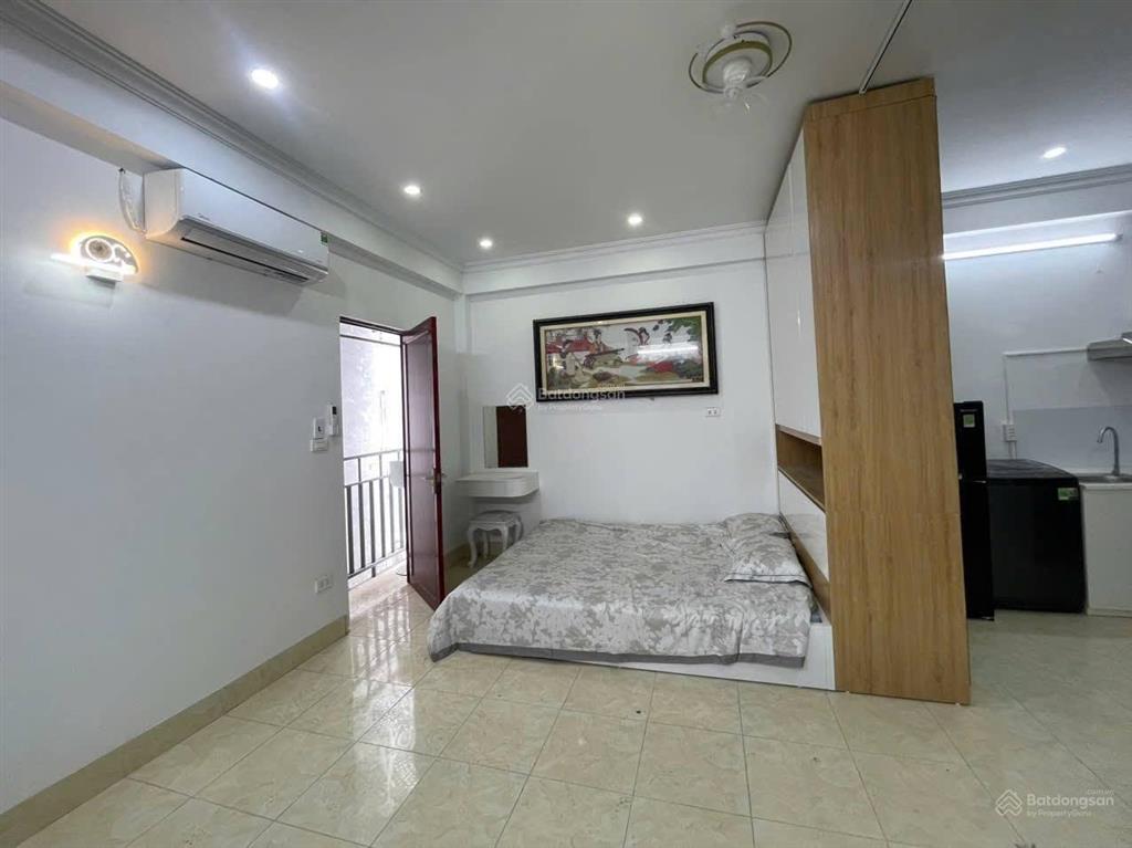 Trần cung  cầu giấy. 92m2 x 7 tầng  mặt tiền 4m  giá 14,5 tỷ đang cho thuê 45tr/th
