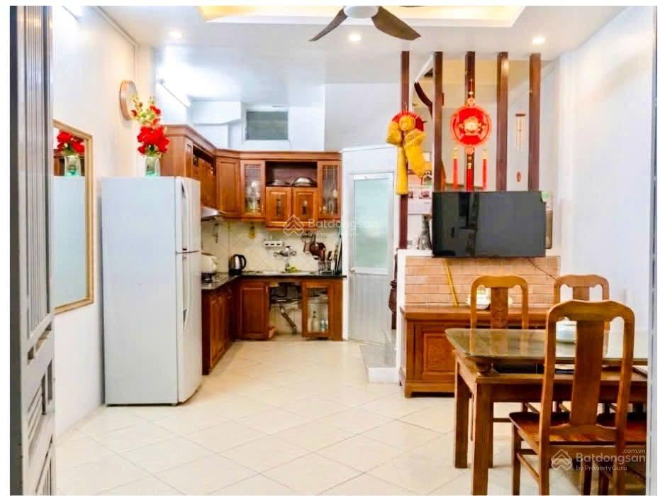 Làng cốm vòng  cầu giấy  36 dịch vọng hậu. nhỉnh 7 tỷ có nhà 5 tầng chủ xây chắc chắn, sổ đỏ đẹp