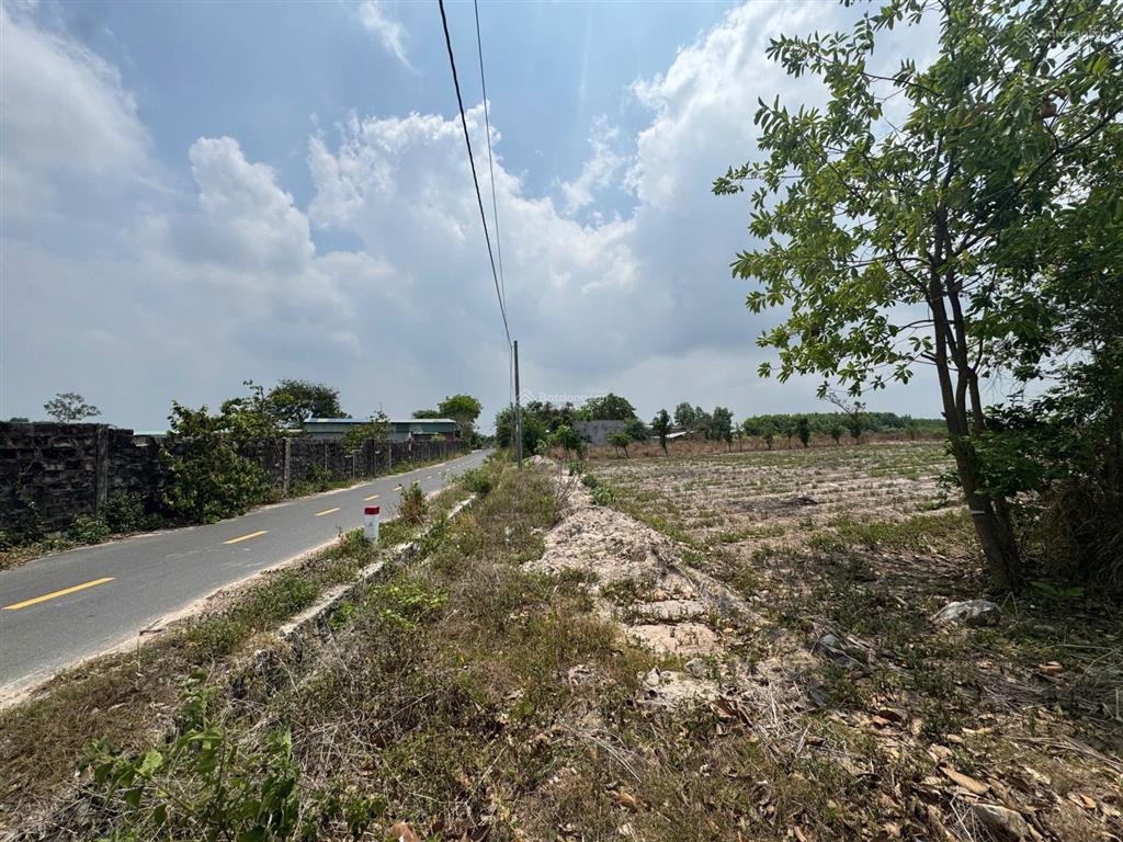 Bán gấp đất lô gốc tại xã châu pha, phú mỹ, 5,9 triệu / m2