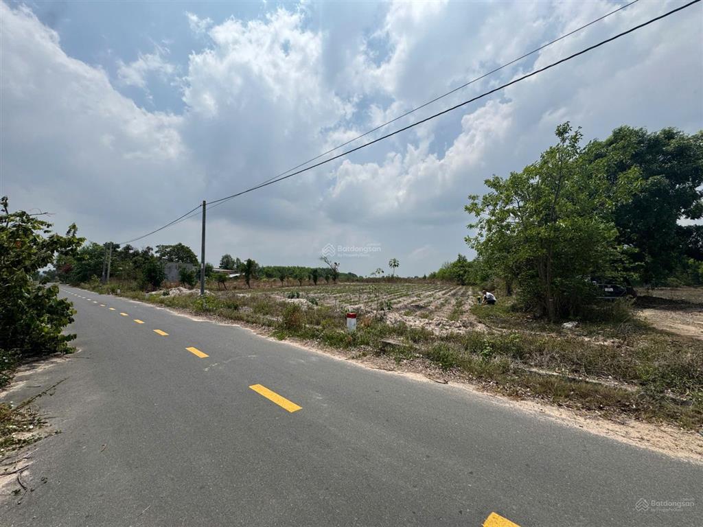 Bán gấp đất lô gốc tại xã châu pha, phú mỹ, 5,9 triệu / m2