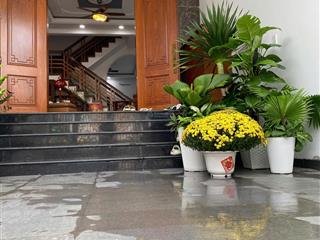 Chủ chuyển nơi ở cần bán căn nhà gần khu đô thị vạn phúc