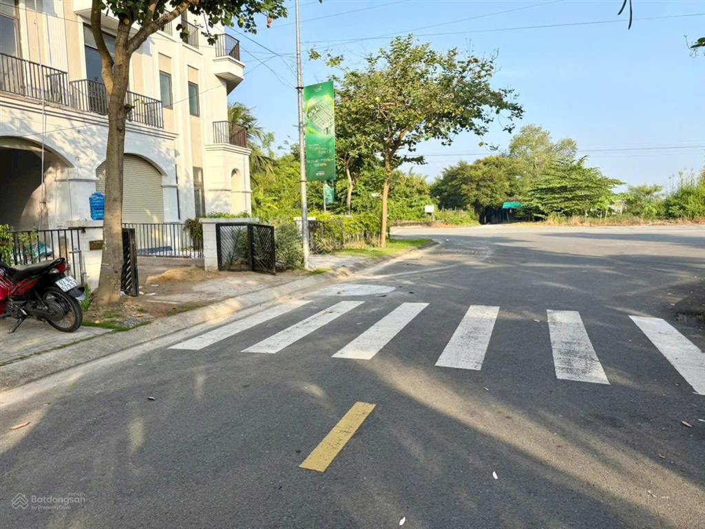 Bán suất nội bộ view công viên kđt lavilla green city ngay aeon tân an