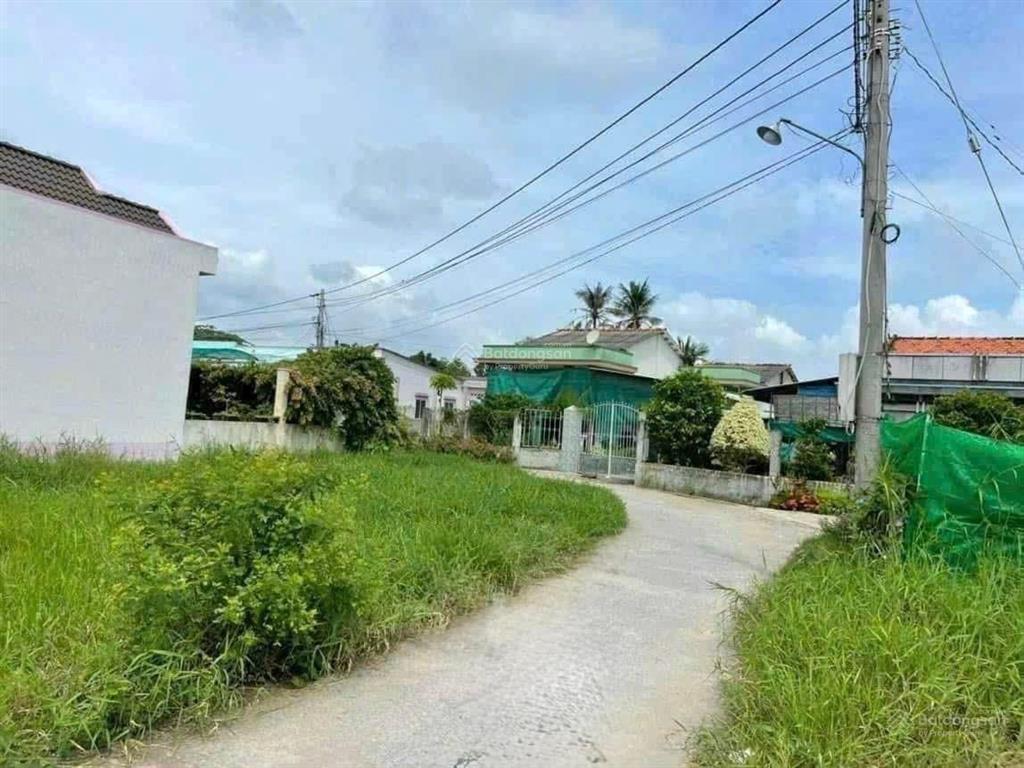 Chính chủ bán đất full thổ cư đường ô tô tại ấp 4  hoà phú châu thành  long an