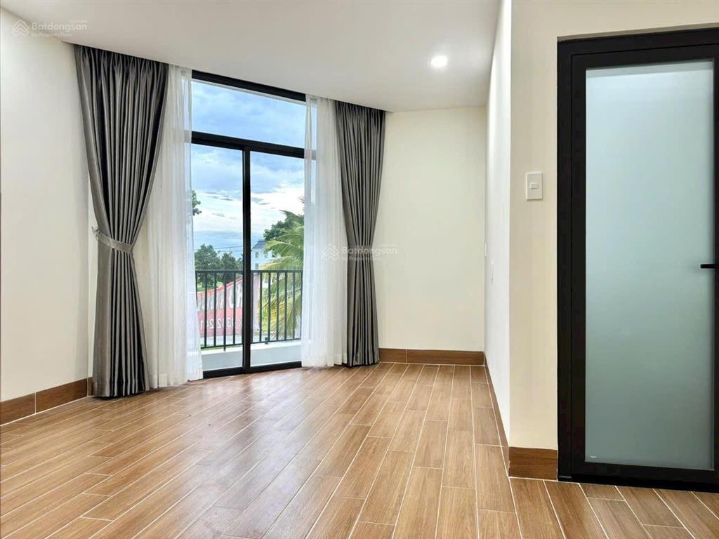 Cho thuê căn góc 3 mặt tiền ngay aeon tân an  long an