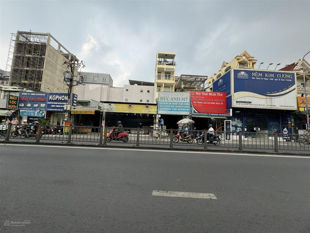 Mặt tiền nguyễn oanh chính chủ, dt 300m2, cpxd hầm + 7 tầng, đang cho thuê 75tr/tháng