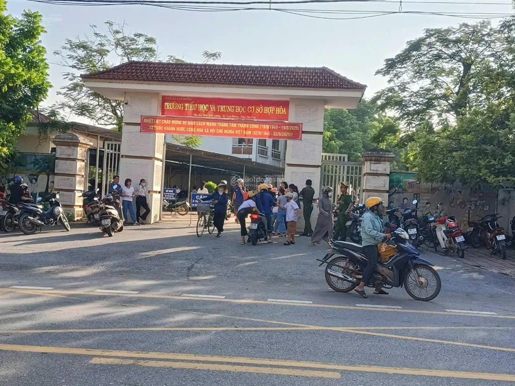 Bán đất tại thị trấn hợp hòa, 1,55 tỷ, 100m2, mặt tiền 5m, nhiều tiện ích