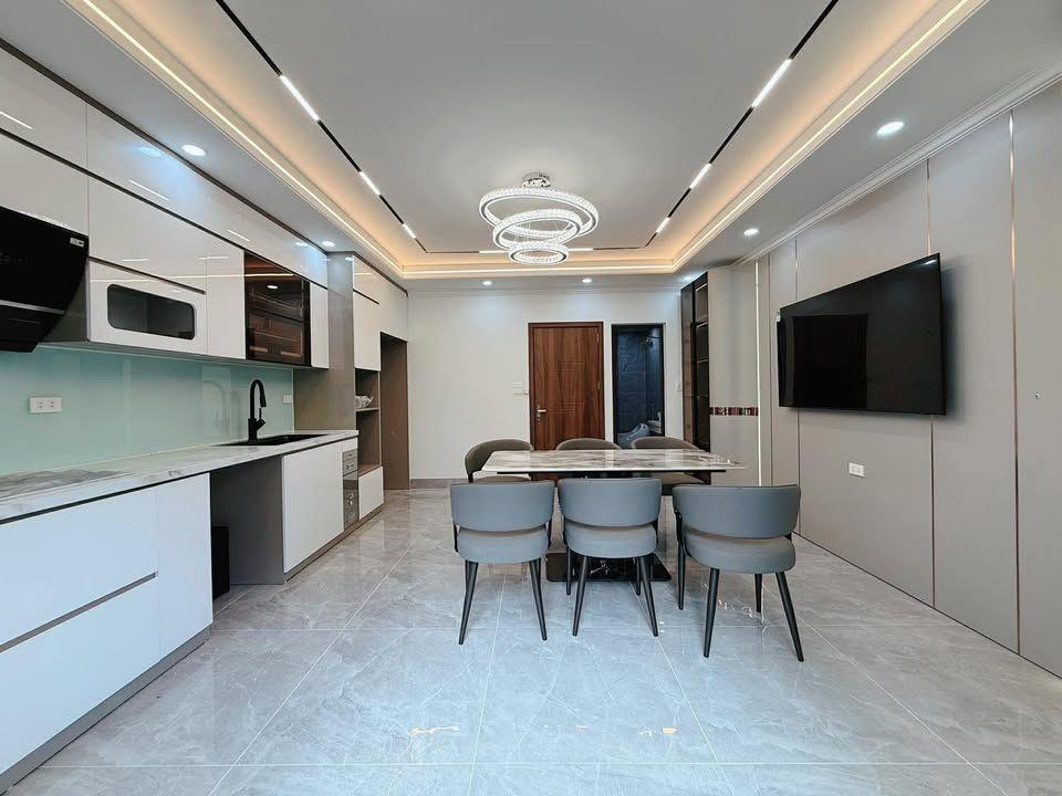 BÁN NHÀ PLQĐ- HOÀNG VĂN THÁI - THANH XUÂN CÁCH PHỐ  20M