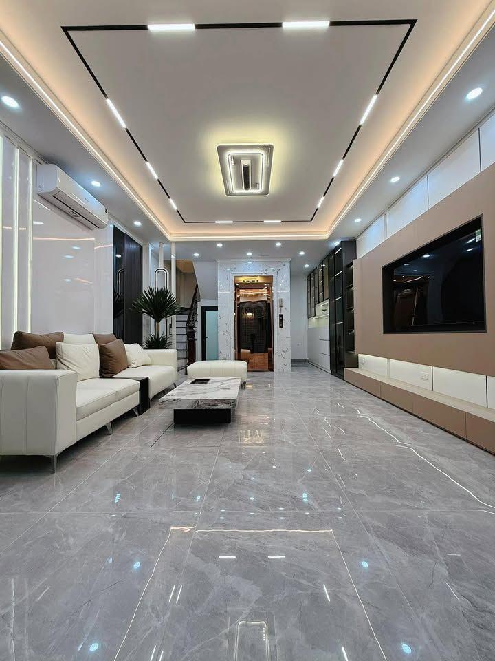 BÁN NHÀ PLQĐ- HOÀNG VĂN THÁI - THANH XUÂN CÁCH PHỐ  20M